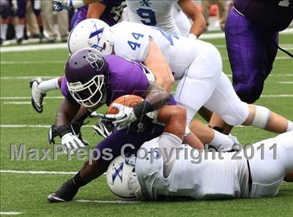 Thumbnail 2 in St. Xavier vs. Pickerington Central (Kirk Herbstreit National Kickoff Classic) photogallery.