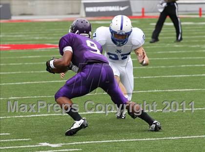 Thumbnail 2 in St. Xavier vs. Pickerington Central (Kirk Herbstreit National Kickoff Classic) photogallery.