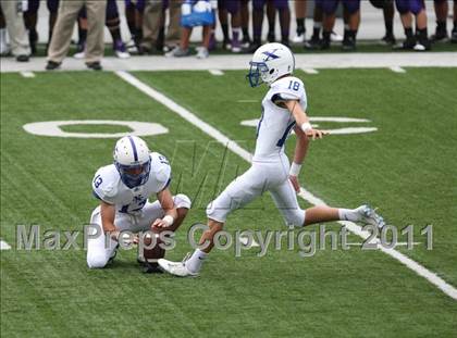 Thumbnail 1 in St. Xavier vs. Pickerington Central (Kirk Herbstreit National Kickoff Classic) photogallery.