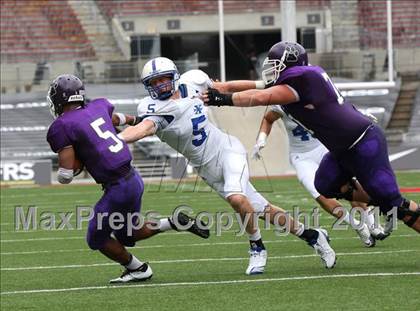 Thumbnail 3 in St. Xavier vs. Pickerington Central (Kirk Herbstreit National Kickoff Classic) photogallery.