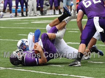 Thumbnail 1 in St. Xavier vs. Pickerington Central (Kirk Herbstreit National Kickoff Classic) photogallery.