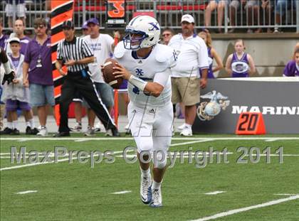 Thumbnail 2 in St. Xavier vs. Pickerington Central (Kirk Herbstreit National Kickoff Classic) photogallery.