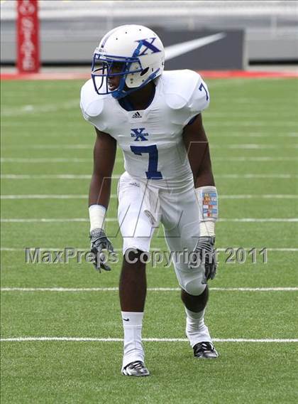 Thumbnail 3 in St. Xavier vs. Pickerington Central (Kirk Herbstreit National Kickoff Classic) photogallery.