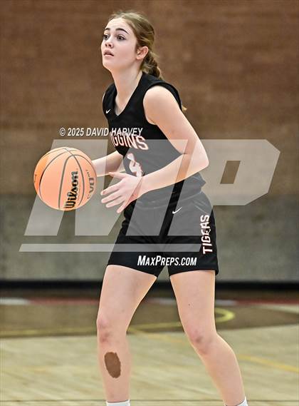 Thumbnail 2 in Colorado Springs Christian vs. Wiggins (CHSAA 3A Final 4) photogallery.