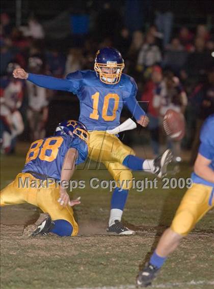 Thumbnail 2 in Modesto Christian vs. Ripon Christian photogallery.