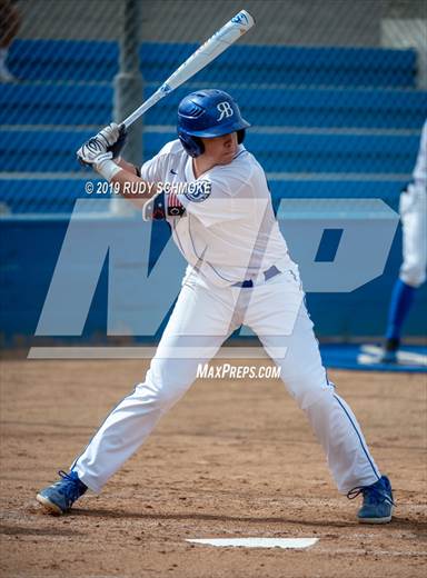 null - Photo 01