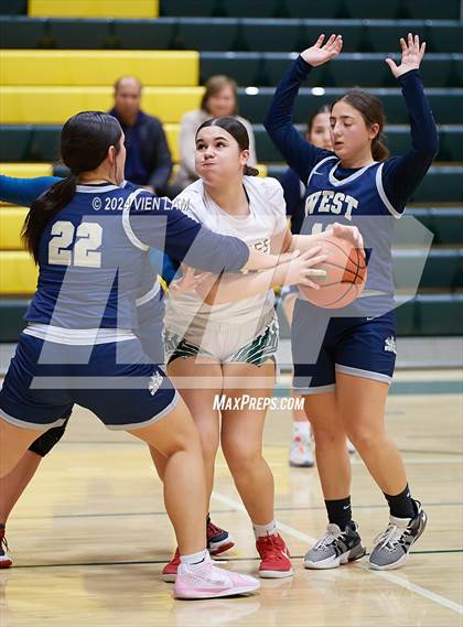 Thumbnail 2 in West @ San Ramon Valley photogallery.
