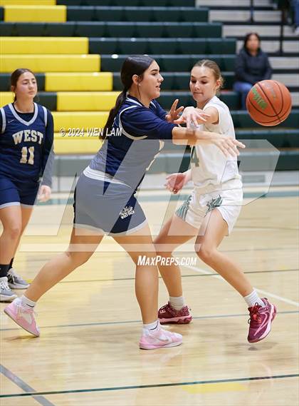 Thumbnail 3 in West @ San Ramon Valley photogallery.