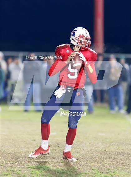 Thumbnail 2 in St. Patrick-St. Vincent @ Strathmore (CIF D-6A State Final) photogallery.