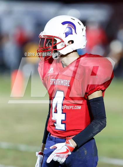 Thumbnail 3 in St. Patrick-St. Vincent @ Strathmore (CIF D-6A State Final) photogallery.