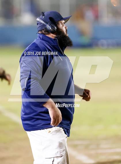 Thumbnail 3 in St. Patrick-St. Vincent @ Strathmore (CIF D-6A State Final) photogallery.