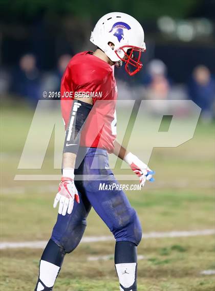 Thumbnail 2 in St. Patrick-St. Vincent @ Strathmore (CIF D-6A State Final) photogallery.
