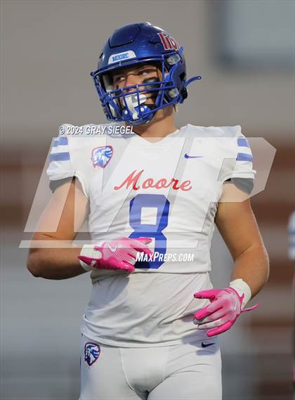 Thumbnail 1 in Moore @ Deer Creek photogallery.
