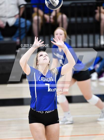 Thumbnail 3 in Krum @ Springtown photogallery.