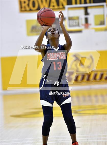 Thumbnail 1 in Medford Tech vs Kingsway (MLK Classic at Rowan University) photogallery.
