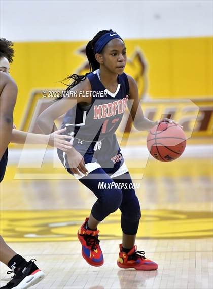 Thumbnail 2 in Medford Tech vs Kingsway (MLK Classic at Rowan University) photogallery.