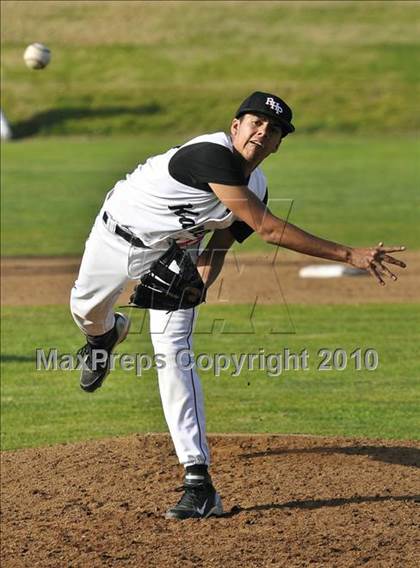 Thumbnail 1 in Flintridge Prep @ Rio Hondo Prep photogallery.