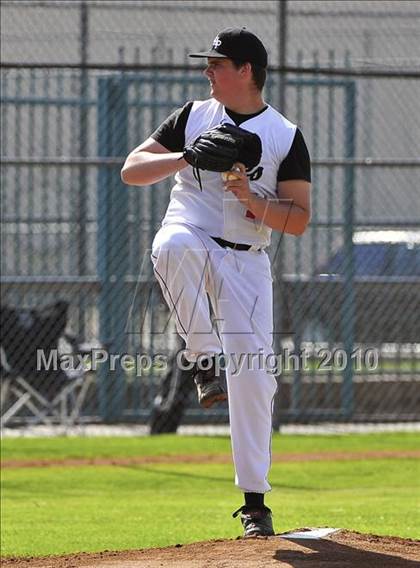 Thumbnail 3 in Flintridge Prep @ Rio Hondo Prep photogallery.