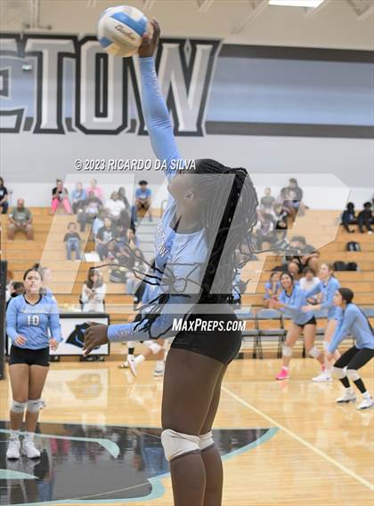 Thumbnail 2 in Paetow vs Tompkins photogallery.