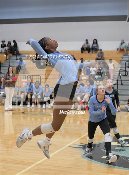 Thumbnail 3 in Paetow vs Tompkins photogallery.