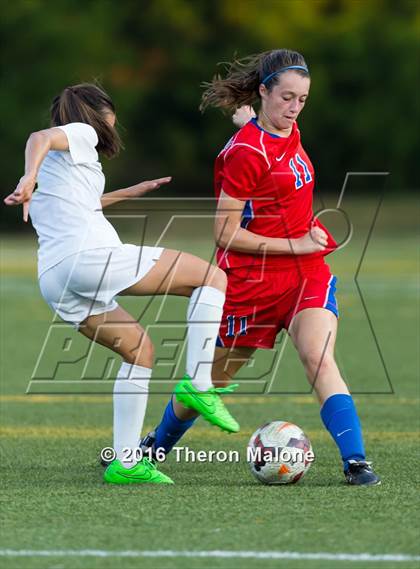 Thumbnail 3 in Bartlett vs Hutchison photogallery.