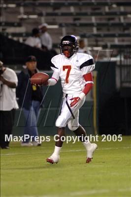 Thumbnail 1 in Dominguez vs Notre Dame (D3 Section Final) photogallery.
