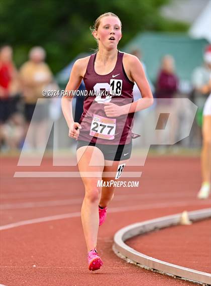 Thumbnail 2 in IHSAA Finals (3200 Meter)  photogallery.