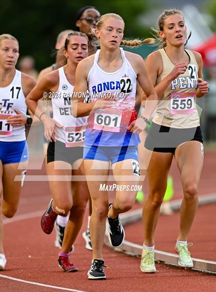 Thumbnail 2 in IHSAA Finals (3200 Meter)  photogallery.