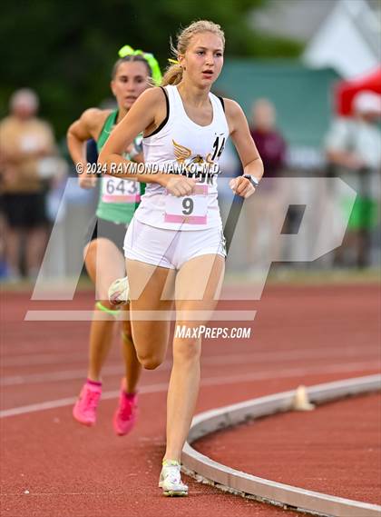 Thumbnail 3 in IHSAA Finals (3200 Meter)  photogallery.