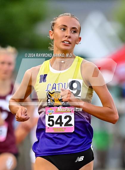 Thumbnail 2 in IHSAA Finals (3200 Meter)  photogallery.
