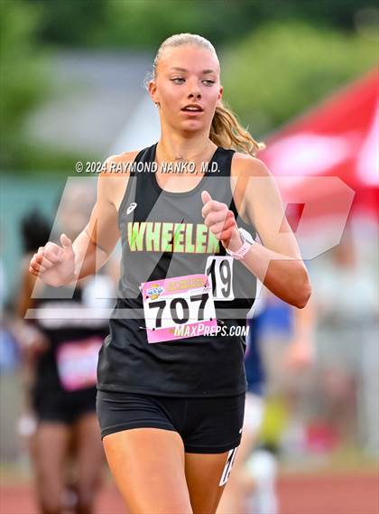 Thumbnail 2 in IHSAA Finals (3200 Meter)  photogallery.
