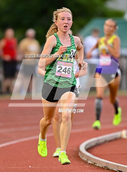 Thumbnail 2 in IHSAA Finals (3200 Meter)  photogallery.