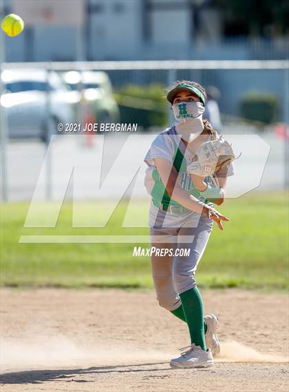 Thumbnail 3 in Highland @ Gardena (CIF Southern Regional D4 Semifinal) photogallery.