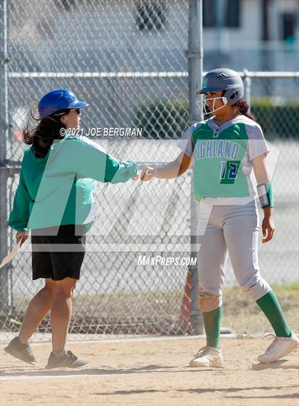 Thumbnail 1 in Highland @ Gardena (CIF Southern Regional D4 Semifinal) photogallery.