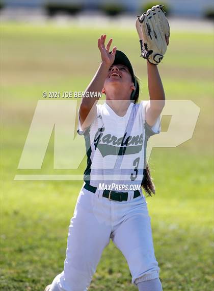 Thumbnail 1 in Highland @ Gardena (CIF Southern Regional D4 Semifinal) photogallery.