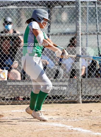Thumbnail 3 in Highland @ Gardena (CIF Southern Regional D4 Semifinal) photogallery.