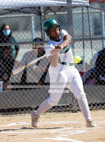 Thumbnail 2 in Highland @ Gardena (CIF Southern Regional D4 Semifinal) photogallery.