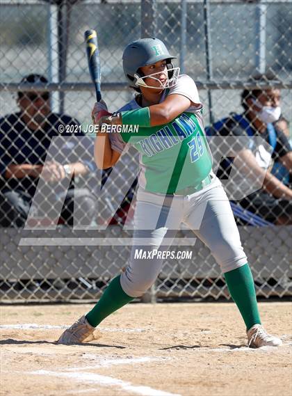 Thumbnail 3 in Highland @ Gardena (CIF Southern Regional D4 Semifinal) photogallery.