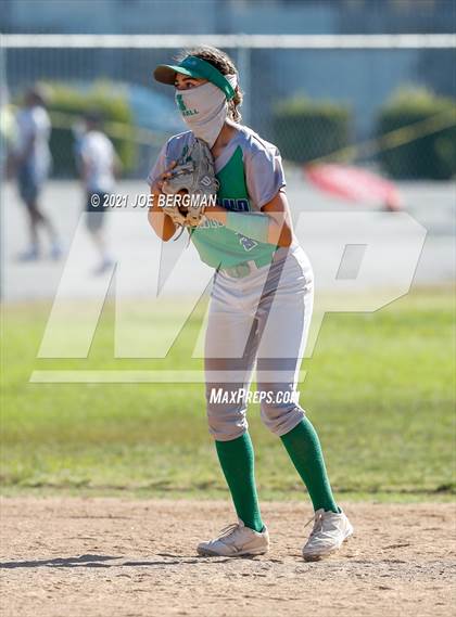 Thumbnail 3 in Highland @ Gardena (CIF Southern Regional D4 Semifinal) photogallery.
