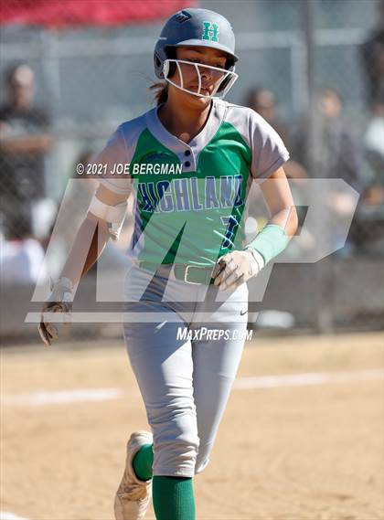 Thumbnail 1 in Highland @ Gardena (CIF Southern Regional D4 Semifinal) photogallery.