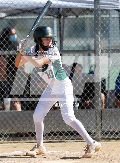 Thumbnail 1 in Highland @ Gardena (CIF Southern Regional D4 Semifinal) photogallery.