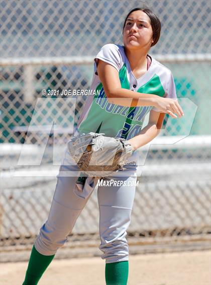 Thumbnail 2 in Highland @ Gardena (CIF Southern Regional D4 Semifinal) photogallery.