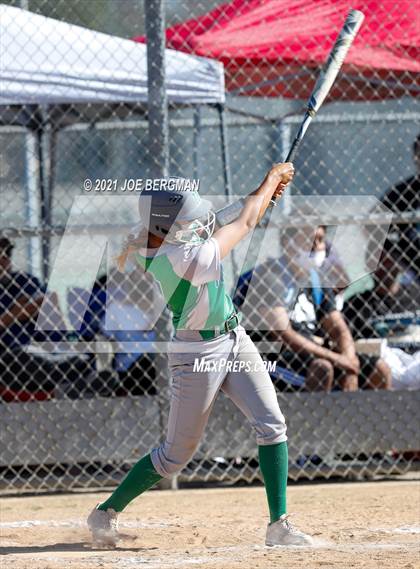 Thumbnail 3 in Highland @ Gardena (CIF Southern Regional D4 Semifinal) photogallery.