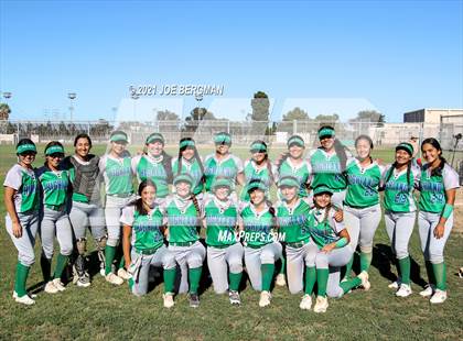 Thumbnail 2 in Highland @ Gardena (CIF Southern Regional D4 Semifinal) photogallery.
