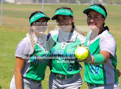 Thumbnail 3 in Highland @ Gardena (CIF Southern Regional D4 Semifinal) photogallery.