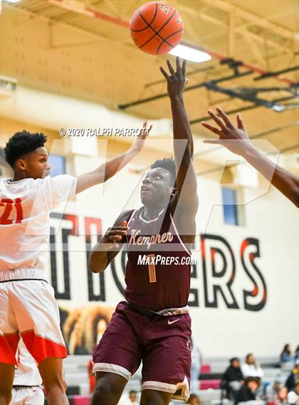 Thumbnail 1 in Fort Bend Travis vs. Fort Bend Kempner photogallery.