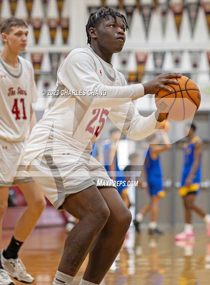 Thumbnail 2 in North vs. Bakersfield Christian (Russ Peterich Viking Tippoff Classic) photogallery.