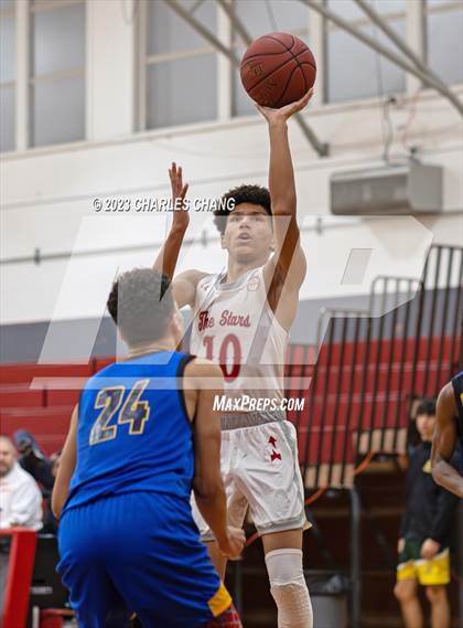 Thumbnail 3 in North vs. Bakersfield Christian (Russ Peterich Viking Tippoff Classic) photogallery.