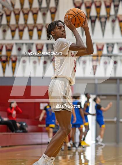 Thumbnail 2 in North vs. Bakersfield Christian (Russ Peterich Viking Tippoff Classic) photogallery.