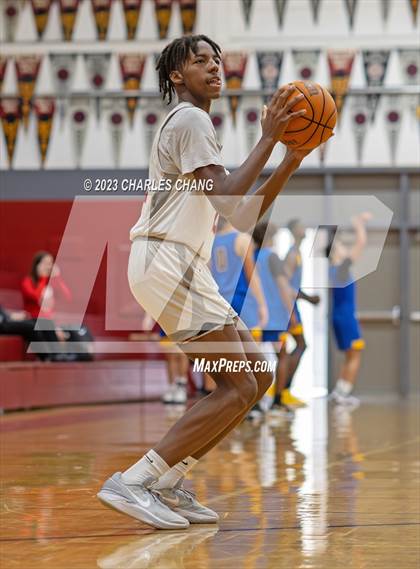 Thumbnail 1 in North vs. Bakersfield Christian (Russ Peterich Viking Tippoff Classic) photogallery.
